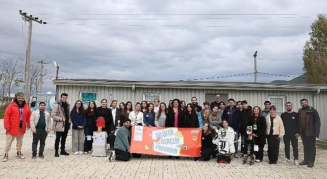 Gençler iklim krizini tabiatta ele aldı