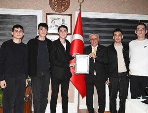 Gençlik Meclisi’nden Lider Topaloğlu’na Manalı Ziyaret