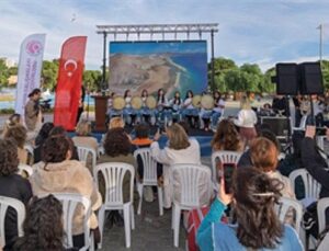 İzmir’den dünyaya, dünyadan İzmir’e: Buradayım, düzgünüm