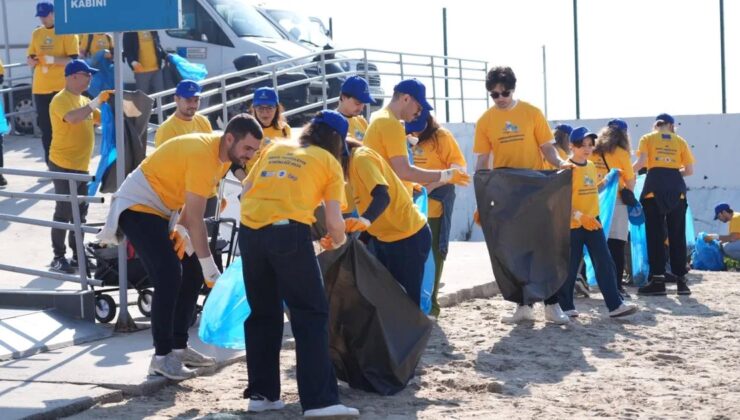 Kadıköy’de Sahil Temizliği