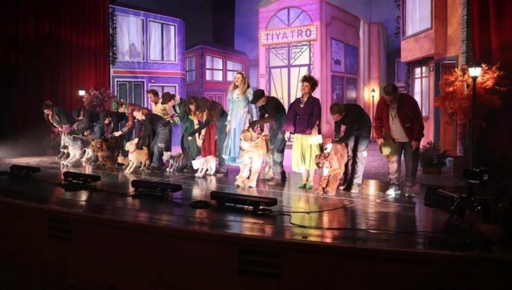 Karagöz Kukla ve Gölge Oyunları’na Renkli Açılış