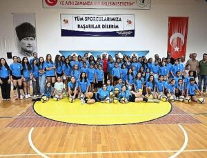 Kemer Belediyesi çocukları ve gençleri sporla buluşturuyor