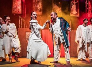 Kent Tiyatroları “Köpek Kalbi” Oyunuyla Bursa’da