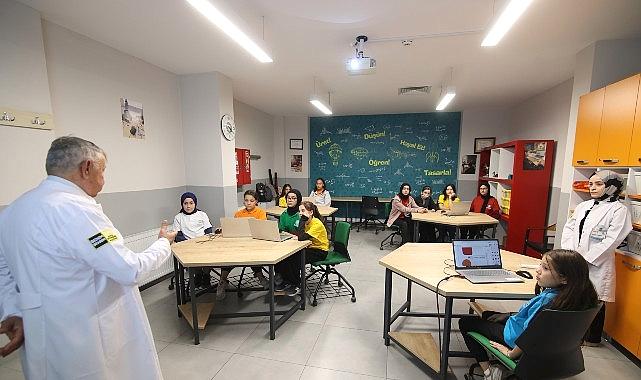 Konya Büyükşehir’den Öğretmenler Günü’ne Özel Manalı Buluşma