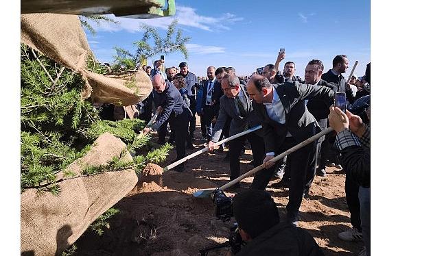 Lider Altay “Geleceğe Nefes Konya’ya Hayat” Programında Öğrencilerle Fidan Dikti