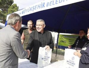 Lider Çerçioğlu, Cet Tohumlarından Üretilen Fideleri Köşk’te Vatandaşlarla Buluşturdu