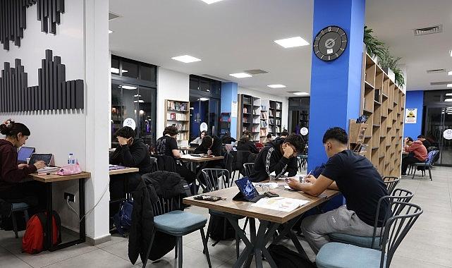 Lider Çerçioğlu: “Gençlerimizin Eğitim Seyahatinde Yanlarında Olmaya Devam Edeceğiz”