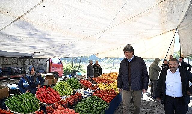 Lider Kocaman Ataşehir Pazarı’nda Esnafla Bir Ortaya Geldi