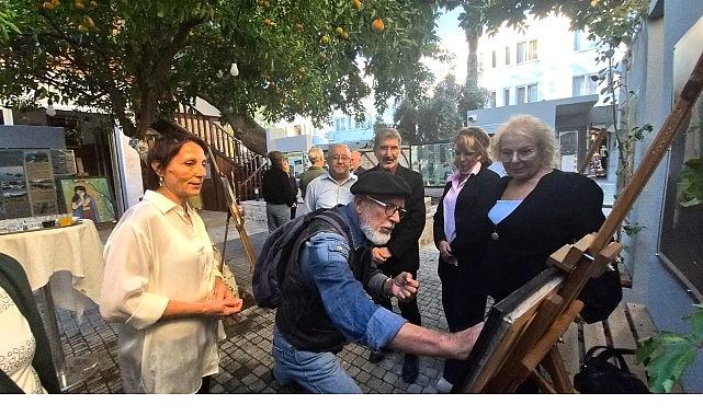 Lider Topaloğlu fotoğraf standına katıldı