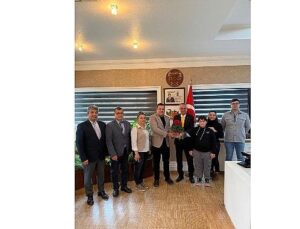 Lider Topaloğlu’nun Öğretmenler Gününü kutladılar