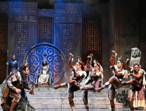 Midas’ın Kulakları Yine Sahnede