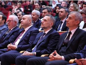 Öğretmenler Günü Bayrampaşa’da merasimle kutlandı