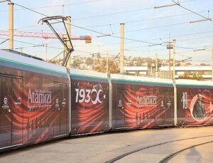 Otobüs ve tramvaylarda Ata’ya hürmet