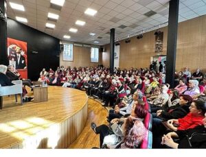 Prof. Dr. Acar Baltaş Bakırköylülerle Buluştu