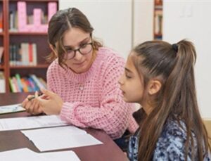 “Renkli Harfler” projesinde ders zili çaldı