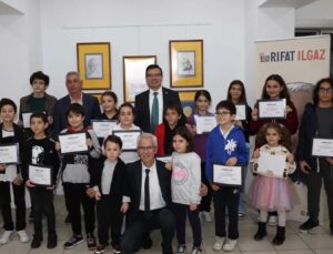 Rıfat Ilgaz’ın Öksüz Civciv’i Çocukların Karikatürlerinde Hayat Buldu