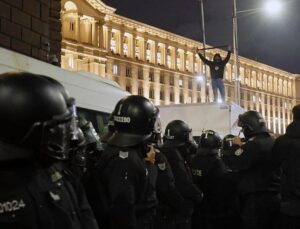 Thousands protest in Bulgaria ahead of final parliamentary vote on controversial new budget plan