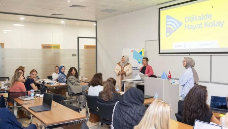Türk Telekom Girişimci Kadınların Dijital Yolculuğunu Destekliyor