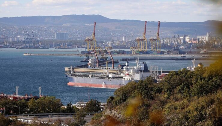Two ships of Russia’s sanctioned shadow fleet caught fire in the Black Sea off Türkiye