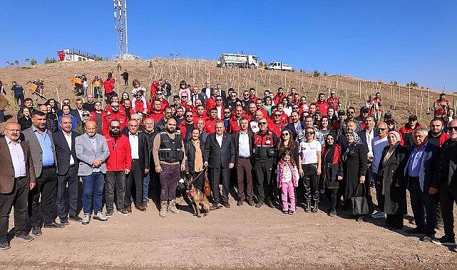 Ulusal Ağaçlandırma Günü’nde Keçiören’de Fidanlar Toprakla Buluştu