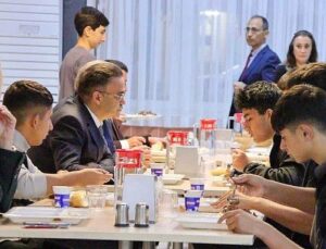 Vilayet ulusal Eğitim Müdürü Dr Ömer Yahşi pansiyonda Öğrencilerin Sofrasına Konuk Oldu