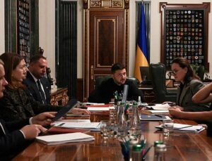 Zelenskyy pledges wholesale changes and office shakeup as his chief of staff resigns