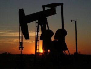 ABD’nin ham petrol stokları beklentinin üzerinde geriledi