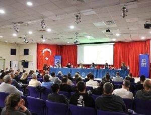 Alaçatı Kentsel Tasarım Rehberi esnafla paylaşıldı: “Alaçatı kimliğine sahip çıkıyor”