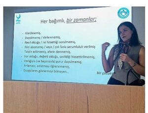 Aliağa Belediyesi’nden Ailelere Ergenlik İrtibatı Semineri