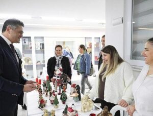 Aliağa Tüpraş Halk Eğitimi Merkezi’nden Yeni Yıl Standı