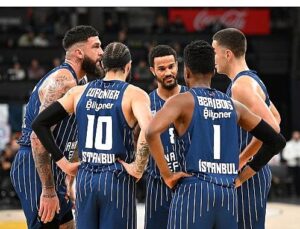 Anadolu Efes Yeni Yılın Birinci Maçına Çıkıyor