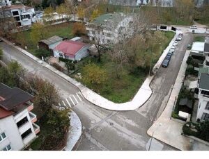 Başiskele kıyıda 1. etap yaya kaldırımları tamam