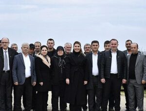 Belediye Başkanı Nergiz Karaağaçlı Öztürk Kooperatif Liderleri ve Temsilcileriyle Bir Ortaya Geldi