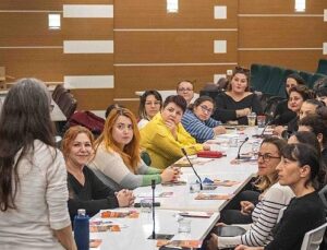 Bornova’da “Kadınların İnsan Hakları” için güçlü adım