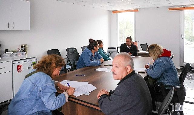 Buca’nın Faal İstihdam Ofisleri meyvelerini veriyor: 6 ayda 887 kişi işe yerleşti