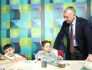 Büyükakın: Kütüphanelerde gençlerimizi geleceğe hazırlıyoruz