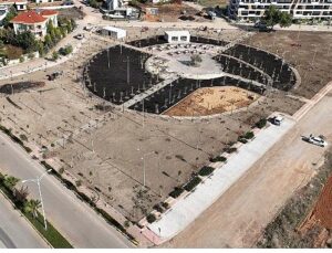 Büyükşehir Belediyesi’nden Döşemealtı’na 14 bin metrekarelik park