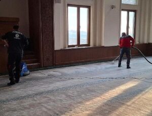 Büyükşehir’den Şekerpınar’daki mescide ayrıntılı paklık