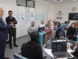 Canik’te Bayanlar Yapay Zekâ İle Geleceğe Hazırlanıyor