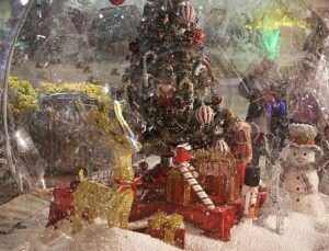 Çeşme’de yılbaşı coşkusu meydanlara taşınıyor