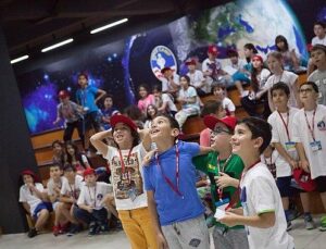 Çocuklar Yarıyıl Tatilinde Uzayın Sırlarını İzmir’de Keşfedecek