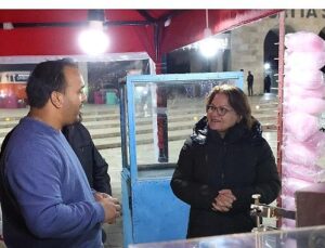 Didim Cumhuriyet Kent Meydanı’nda Yılbaşı Coşkusu Her Akşam Devam Ediyor