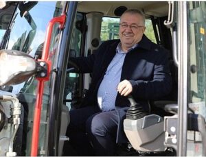 Edremit Belediyesi Araç Filosunu Güçlendiriyor