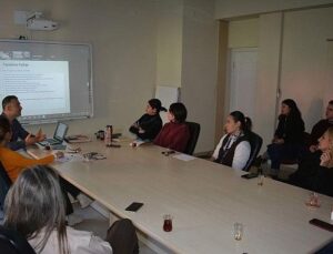 Ege Üniversitesinde “Ergenlikte Husus Kullanımı” Semineri