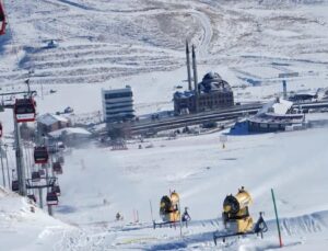 Erciyes’te Türkiye’nin En Gelişmiş Yapay Karlama Sistemiyle Pistler Sezona Hazırlanıyor