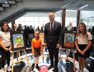 Gaziemirli çocuklar “Toprak” temalı fotoğraflarıyla iklim krizine dikkat çekti