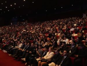 Gençİz Zirvesi Binlerce Genci Bir Araya Getirdi