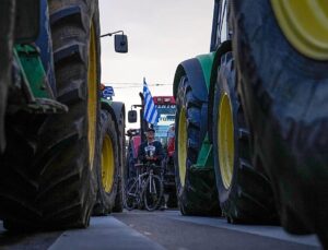Greek farmers block border crossings in escalating dispute over delayed EU subsidies