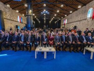 “Gururla, umutla ve kararlılıkla İzmir’in geleceğini inşa ediyoruz”