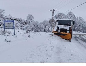 İnegöl Belediyesi Karla Uğraşta 24 Saat Alanda